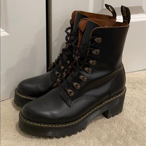Dr. Marten Leona Boot - Black Leather
